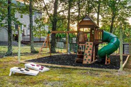 12 web or mls 415 Deborah Dr East Stroudsburg PA 18301 airbnb 012