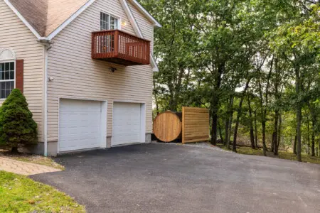 21 web or mls 415 Deborah Dr East Stroudsburg PA 18301 airbnb 021