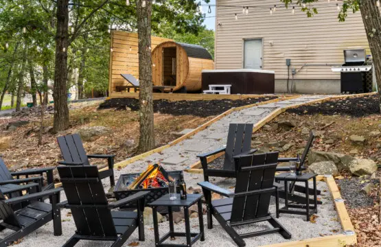 37 web or mls 415 Deborah Dr East Stroudsburg PA 18301 airbnb 037